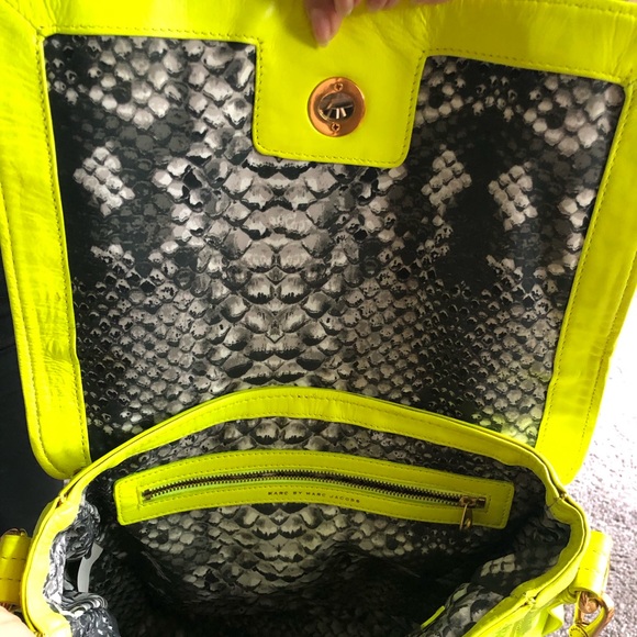 Marc jacobs faux snakeskin messenger bag - Picture 7 of 7